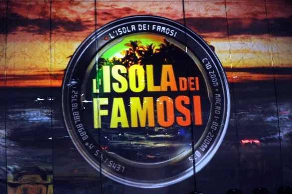 foto-logo-isola-dei-famosi