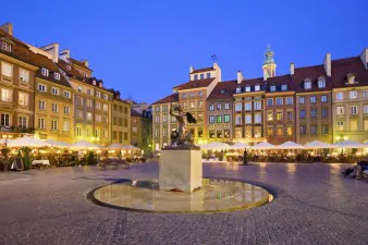 Varsavia – Città Fenicia ricostruita dalle ceneri phoenix ciity