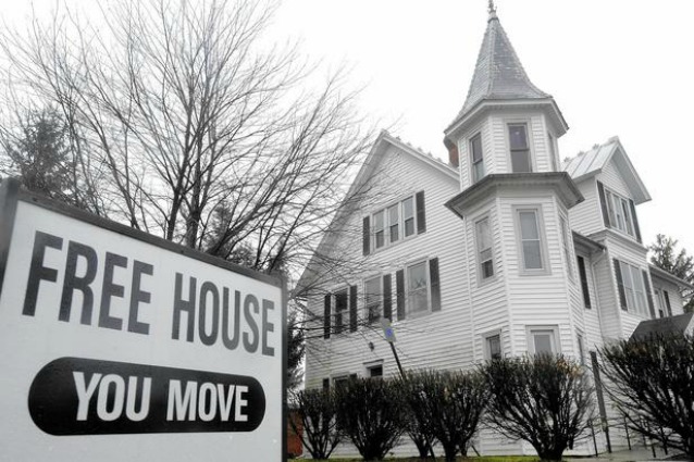 free-house-you-move-it-638x425