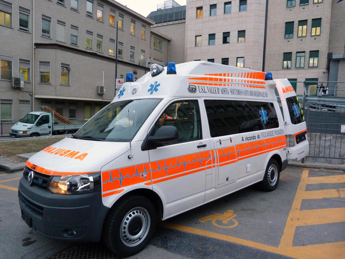 L'ospedale di Aosta e l'ambulanza del 118
