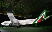 Alitalia a330 nuova livrea anno 2015 ANDREAS SOLARO AFP Getty Images