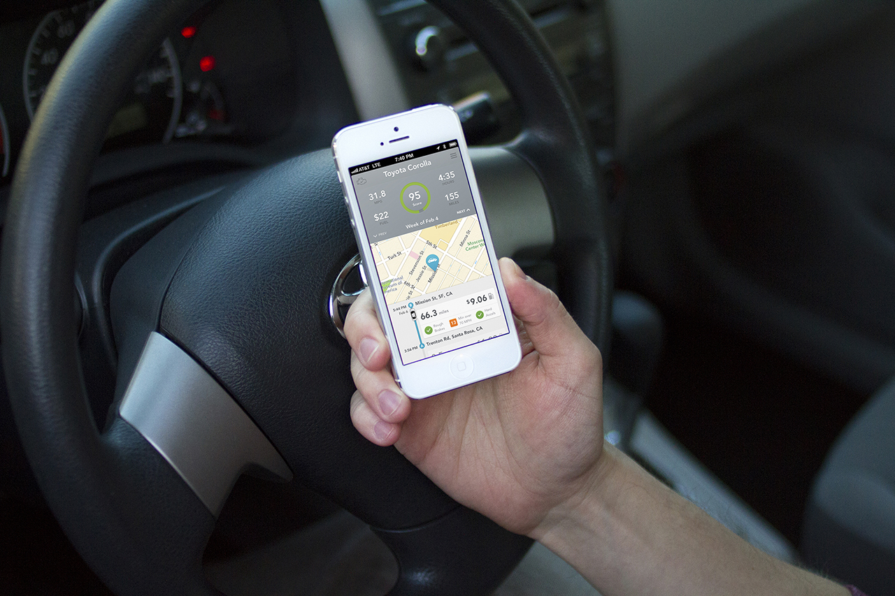 App-auto-notizie Web e risparmi: le migliori vie tech per l’uso dell’automobile
