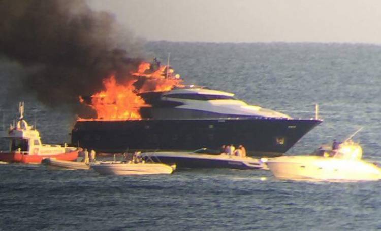 YachtDeLaurentiis