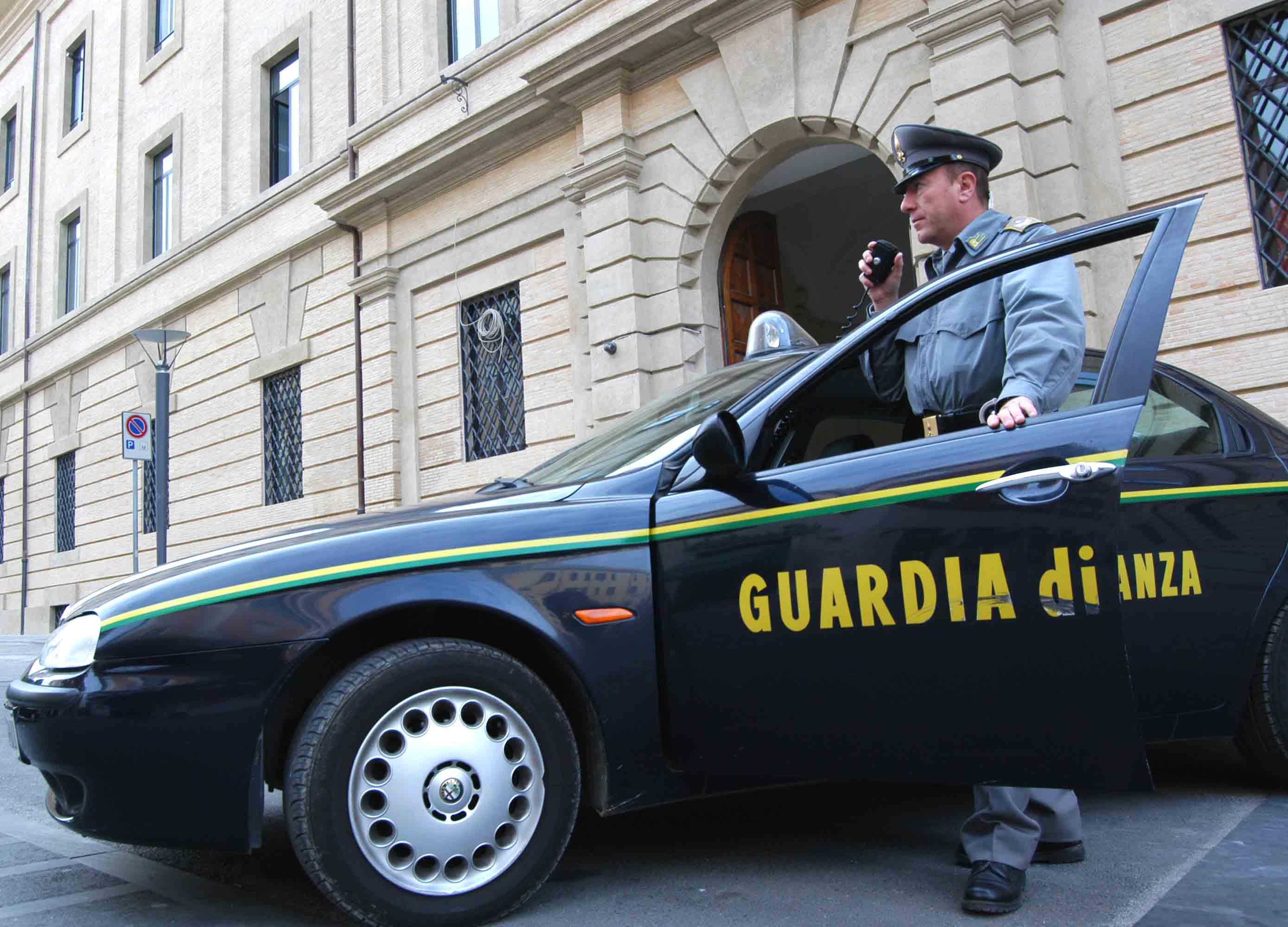 GUARDIA DI FINANZA 4