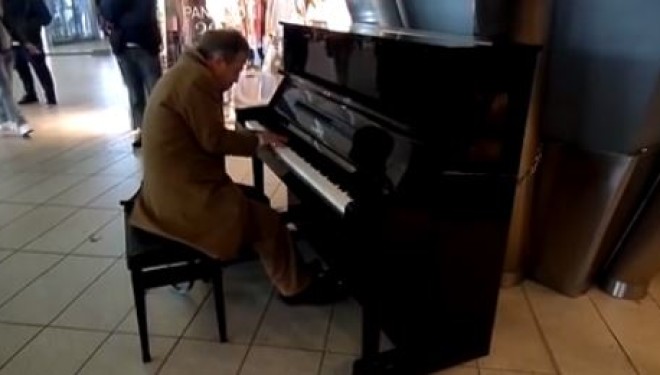 Pianoforte-Stazione-Napoli-Centrale-660x375