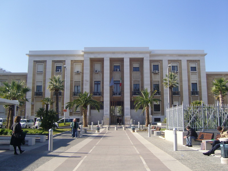 Policlinico di Bari, donna morta dopo colonscopia Policlinico di Bari, donna morta dopo colonscopia