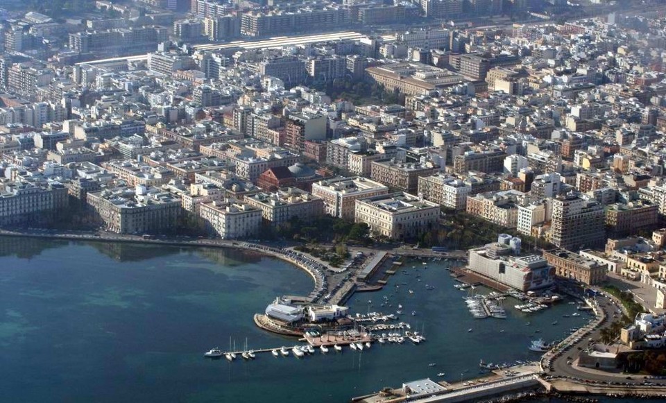 Bari, rafforzata la sicurezza della città