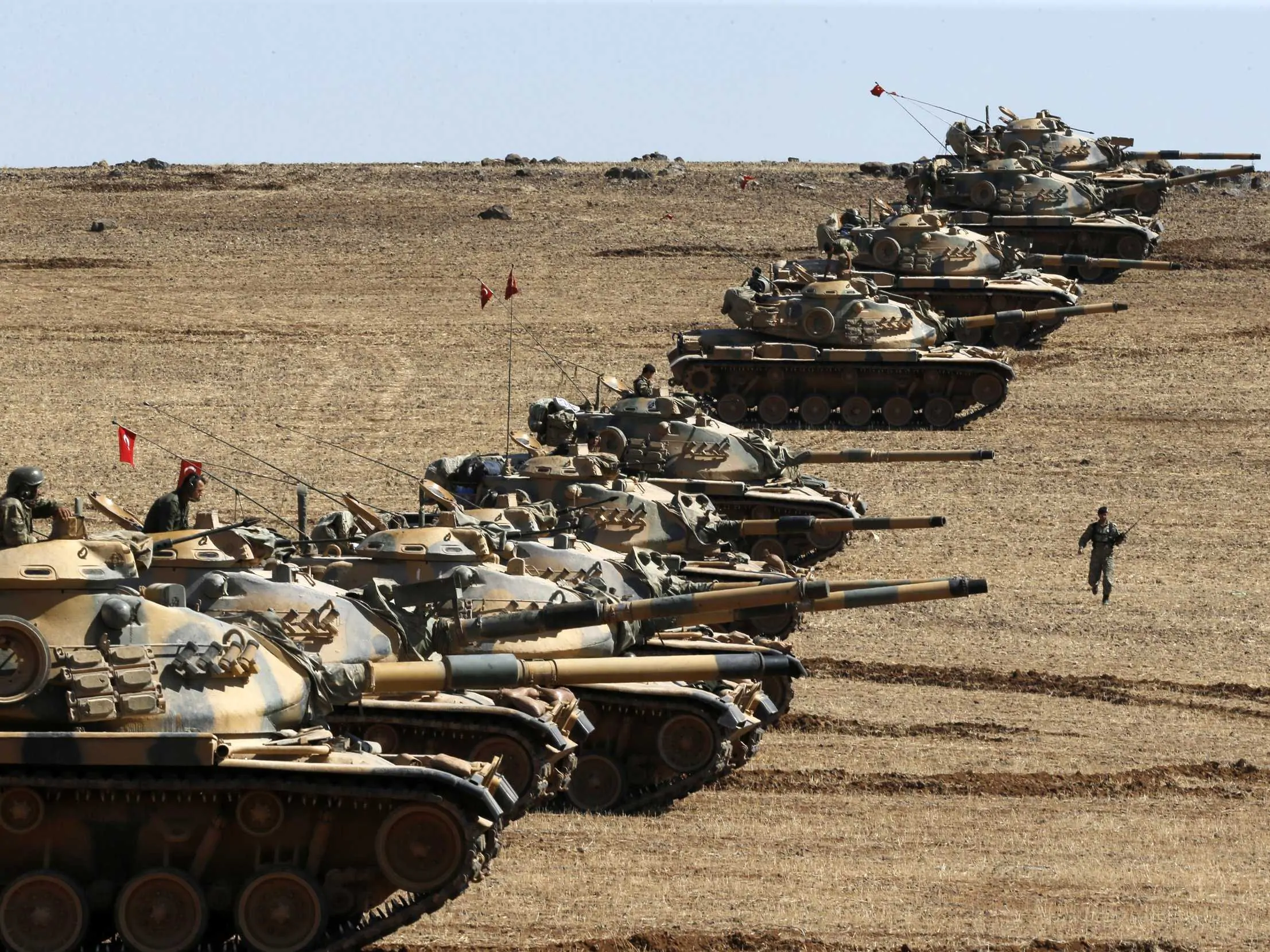 Turchia ha bombardato le postazioni Isis in Siria e Iraq, 200 morti