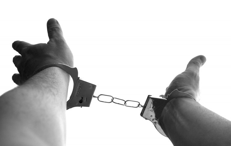 Manette Istigazione a delinquere