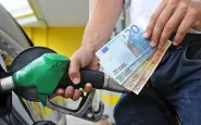 benzina rincari-prezoz-benzina-aumento-benzina-eni-corsa-ai-rincari