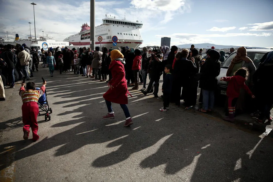 Migranti avviata loperazione per il rimpatrio in Turchia