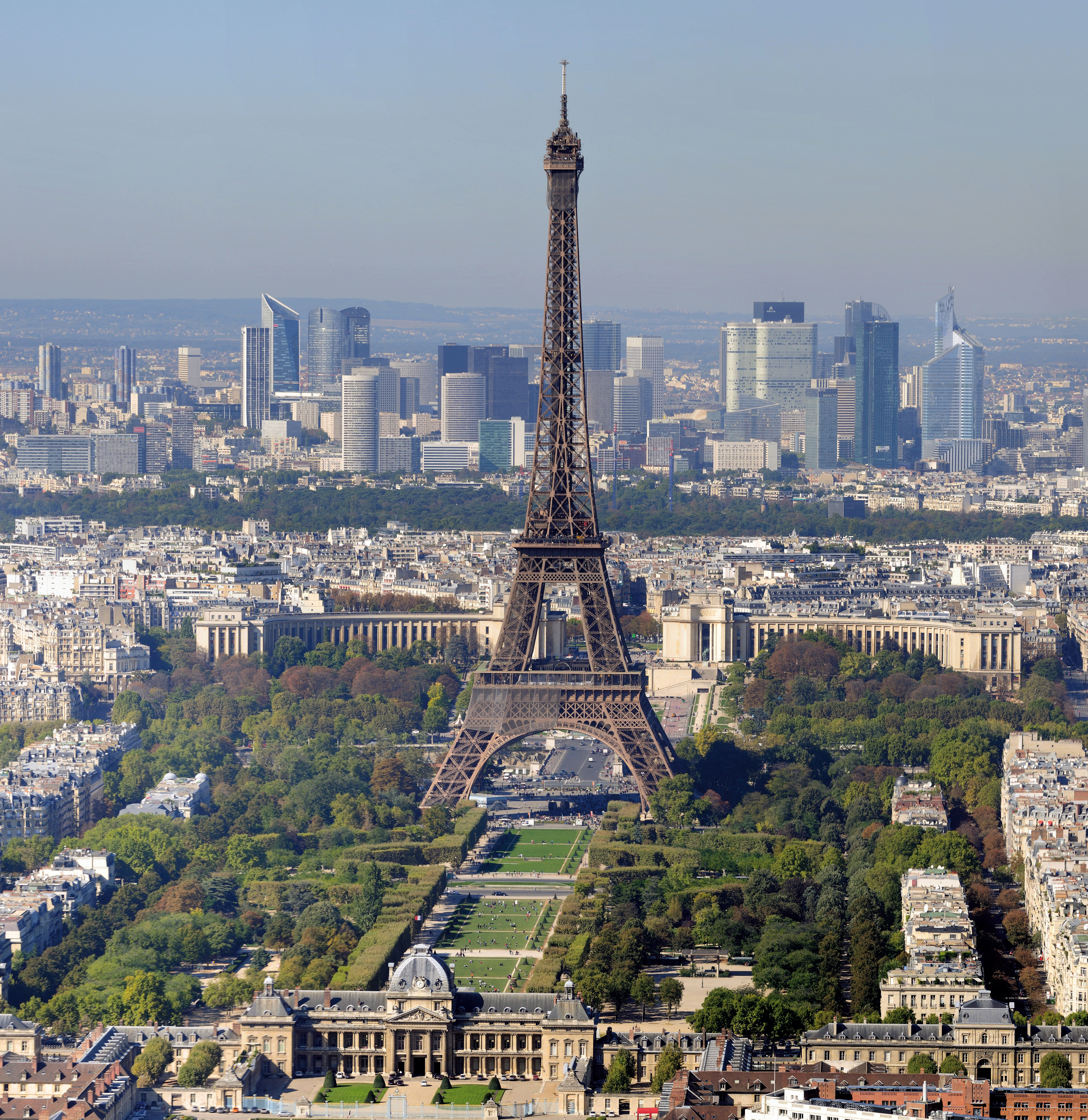 Paris Eiffelturm und Marsfeld2