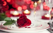 apparecchiare tavola romantica san valentino
