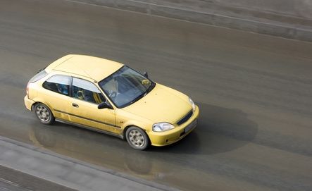 Come eliminare la puzza di fumo dalla macchina