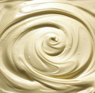 Come immergere cibi nel cioccolato bianco