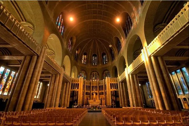 basilica del sacro cuore bruxelles interno