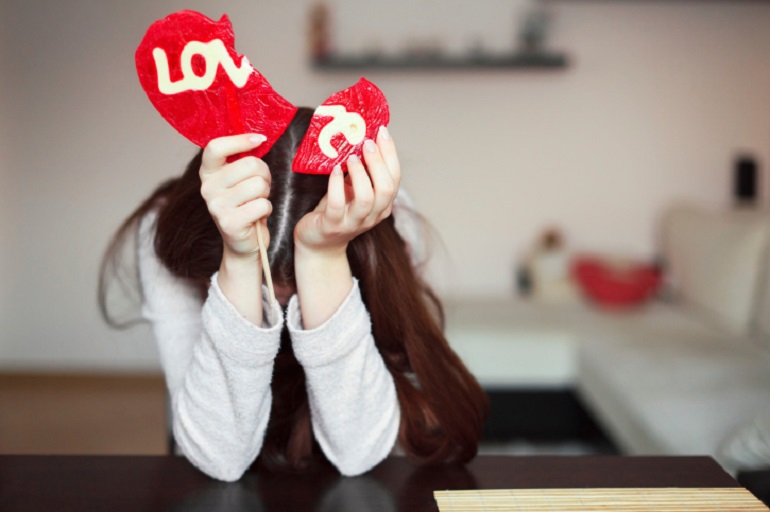Come superare fine di una relazione a Natale