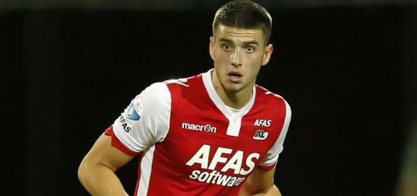 hoedt in azione con la maglia dellaz alkmaar 65951