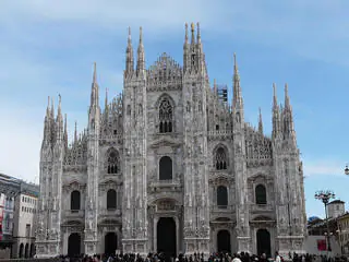 milan duomo plaza