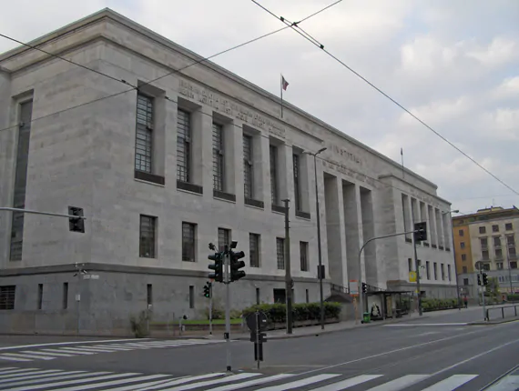 palazzo di giustizia a milano