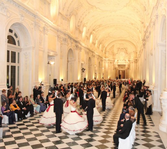 Come partecipare Gran Ballo Venaria Reale 2015