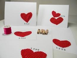 Prova a esprimere il tuo amore per il partner provando a creare tu stessa dei regali per lui. Ecco alcune idee San Valentino fai da te.