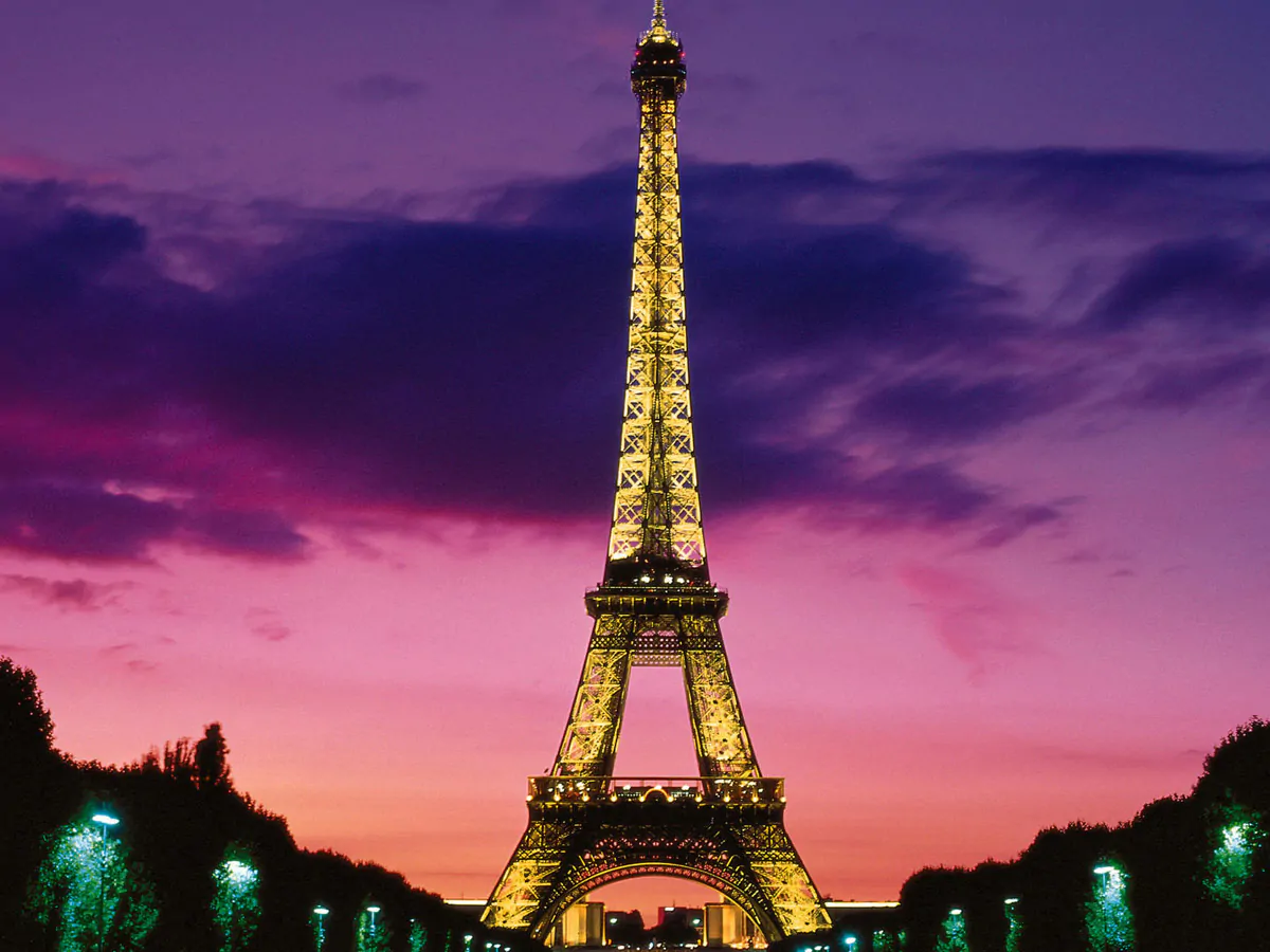 Una notte sulla Tour Eiffel con HomeAway