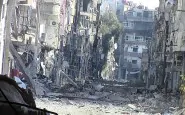 Una delle vie di Daraya, cittadina siriana devastata dai numerosi anni di assedio