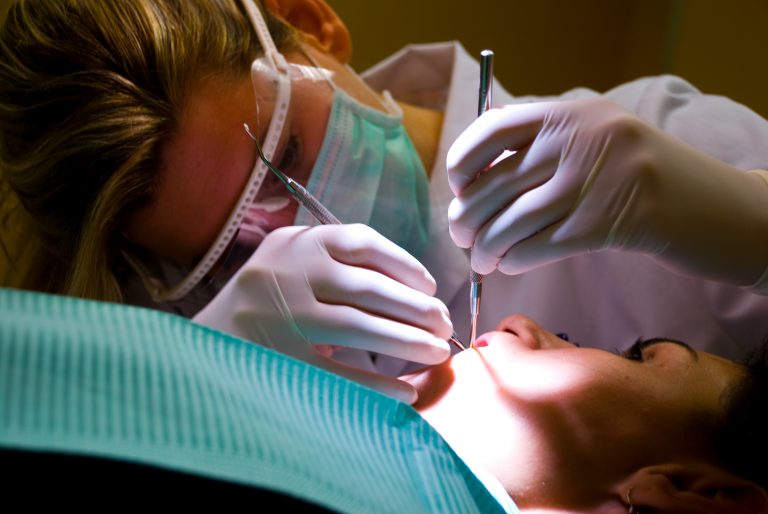 ascesso dentale antibiotico