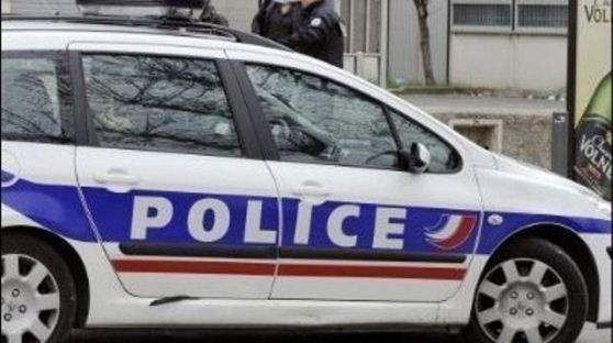 agenti uccisi a Parigi