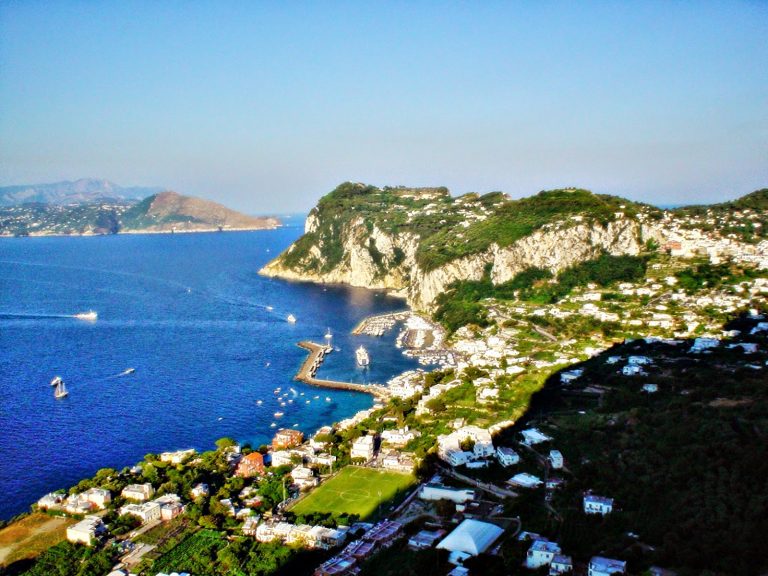 http://www.notizie.it/wp-content/uploads/2016/07/mete-turistiche-in-Italia.jpg