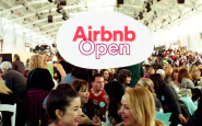 http://www.notizie.it/wp-content/uploads/2016/08/Airbnb-Open.png