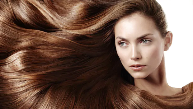 Che cos’è il trattamento acido ialuronico per capelli
