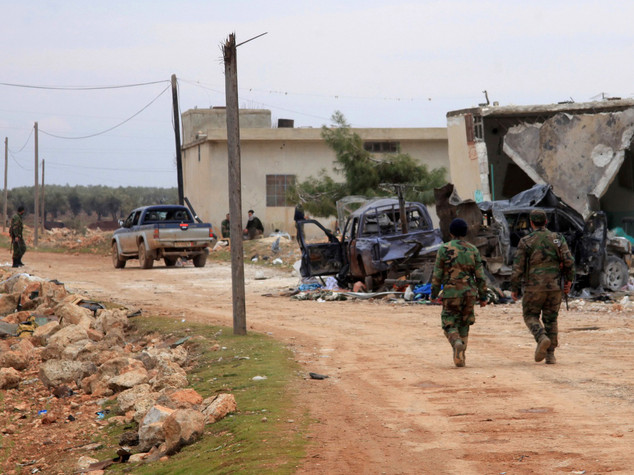 Liberati 2000 civili ostaggi dell'Isis a Mambij Liberati 2000 civili ostaggi dell'Isis a Mambij