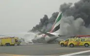 aereo in fiamme