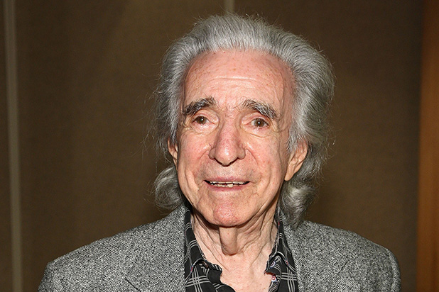 Arthur Hiller, il regista di Love Story, è morto ieri sera