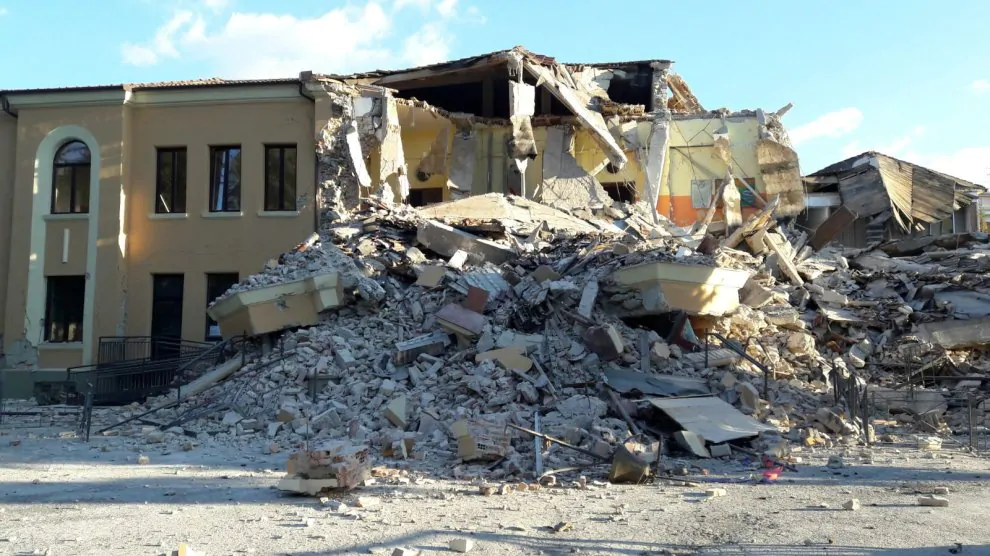 terremoto centro italia amatrice scuola
