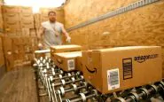 Amazon assume 300 Addetti al confezionamento nel settore logistica