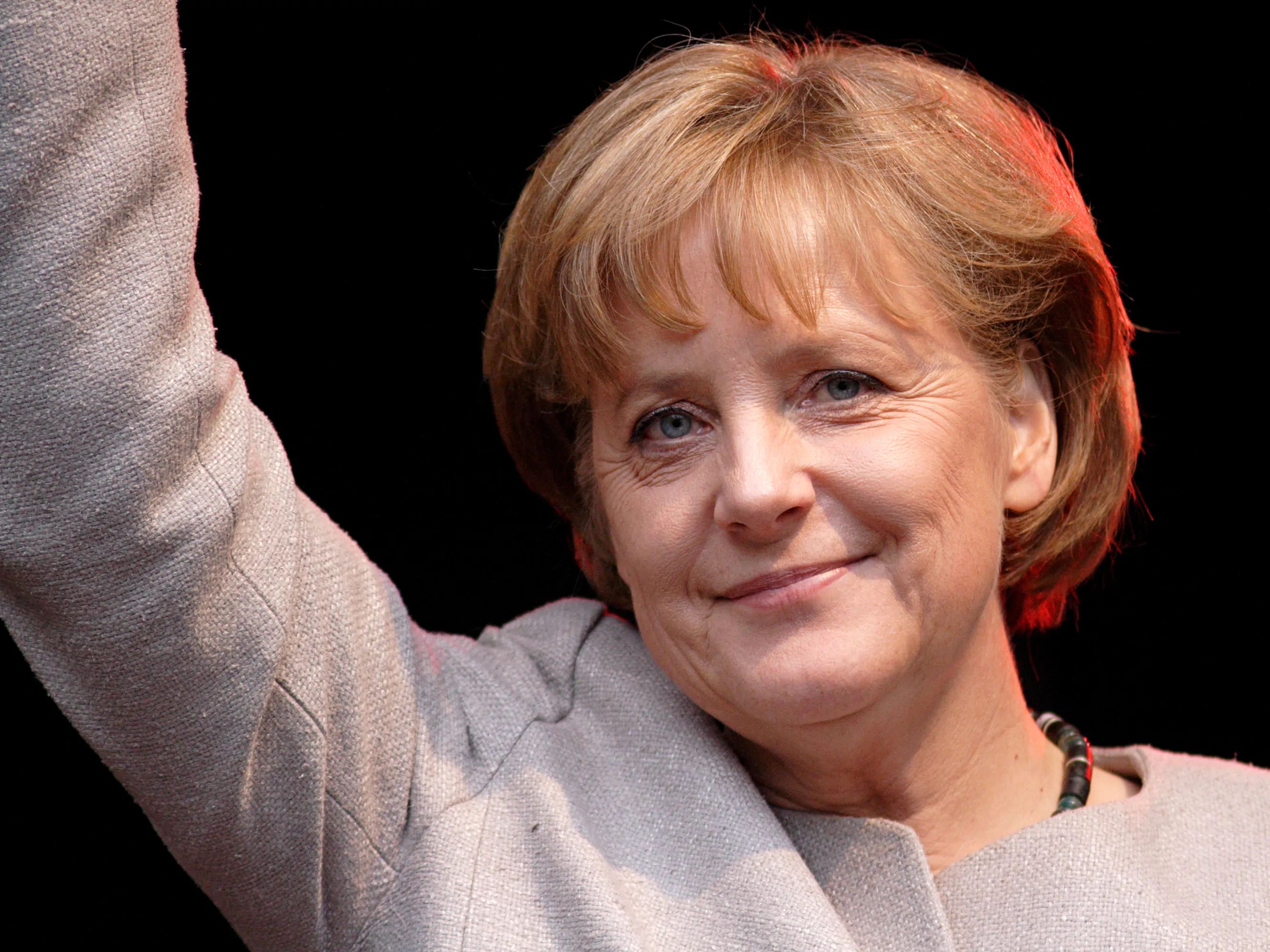 Angela Merkel cerca di riguadagnare la fiducia degli elettori