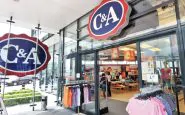 C&A assume: il gruppo di abbigliamento olandese investe sul suolo italiano.