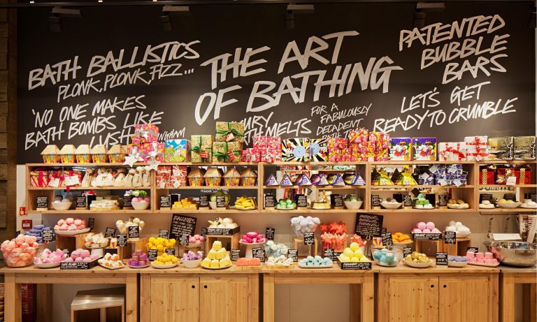 Lush assume addetti vendita nei negozi presenti in Italia Lush assume addetti vendita nei negozi presenti in Italia