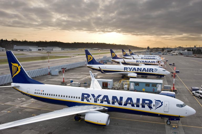 Personale di bordo cercasi: Ryanair assume oltre 300 nuove risorse Personale di bordo cercasi: Ryanair assume oltre 300 nuove risorse