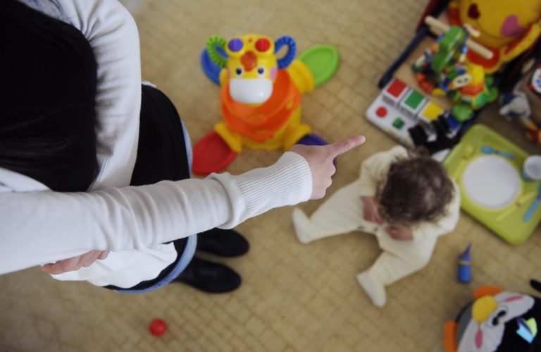 potenza-asilo-maltrattamenti-ai-bambini-maestre-sospese Potenza, asilo: maltrattamenti ai bambini , maestre sospese)