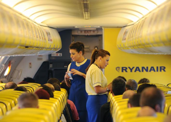 Ryanair recluta Assistenti di volo: Cabin Crew Day organizzati in tutta Italia Ryanair recluta Assistenti di volo: Cabin Crew Day organizzati in tutta Italia