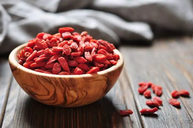 Bacche di Goji, foglie di cavolo e semi di Chia: la dura verità sul "superfood"