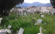 Il cimitero trascurato e abbandonato