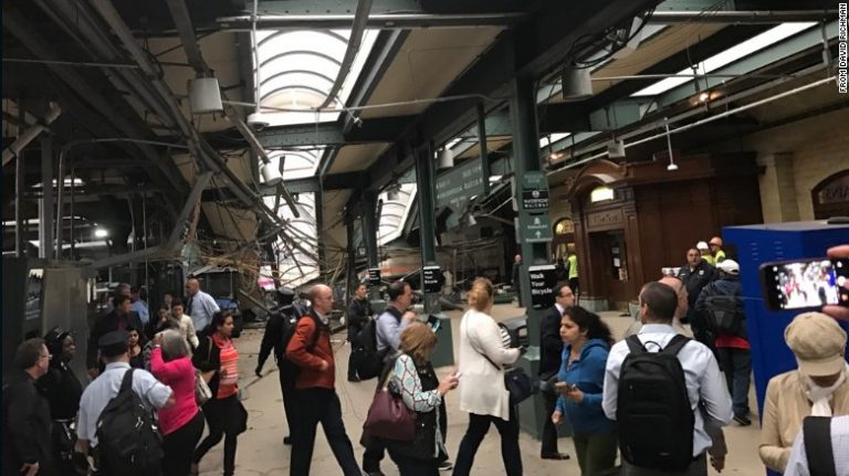 Grave incidente ferroviario in New Jersey: almeno un morto, centinaia i feriti incidente ferroviario