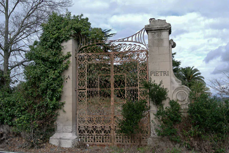 cancello Villa Pietri