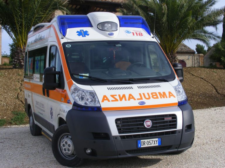 Sesso fatale per un settantenne: si apparta con una donna e muore Lapedona