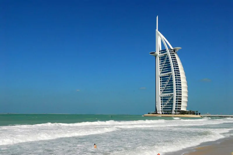 seashore and burj la arab jumeirah in dubai united arab emirates uae e1477841299163